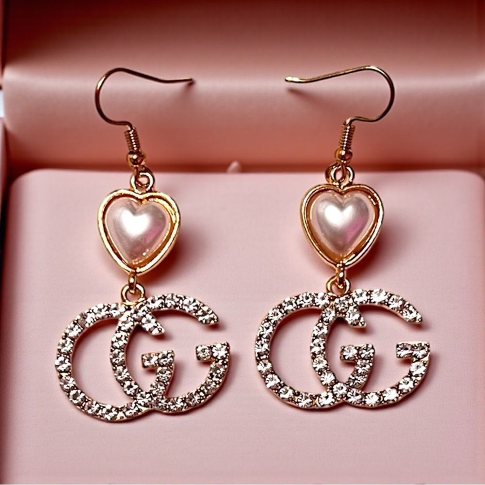 💎2/$30💎 Designer Inspired GG Logo Pearl Heart Gold Tone Drop Earrings